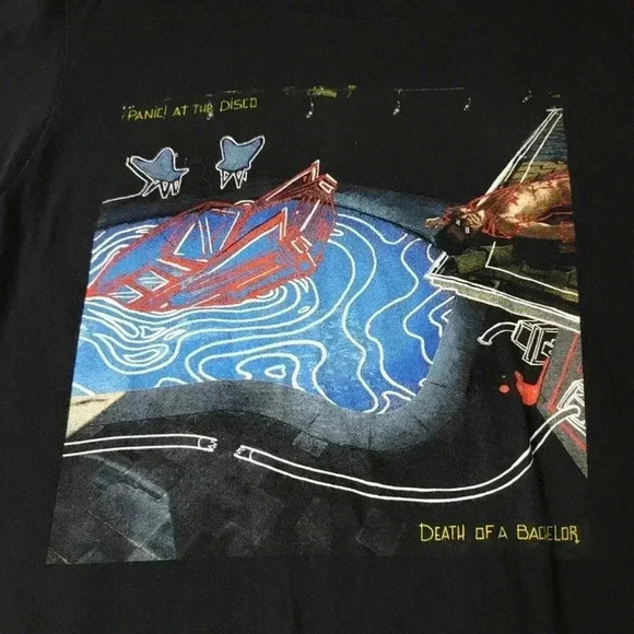 2016 Panic! At the Disco Death of a Bachelor Band Tee - Picture 1 of 6